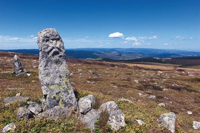 Borne de Finiels (croix de Malte)