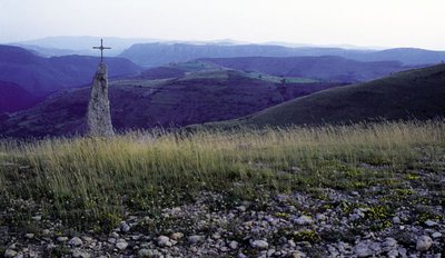 Menhir christianisé des Combes