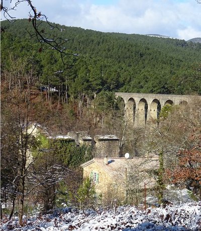 Le viaduc de Doulovy