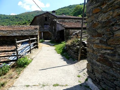 Les ruelles du hameau