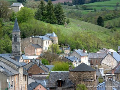 Le village de Lanuéjols