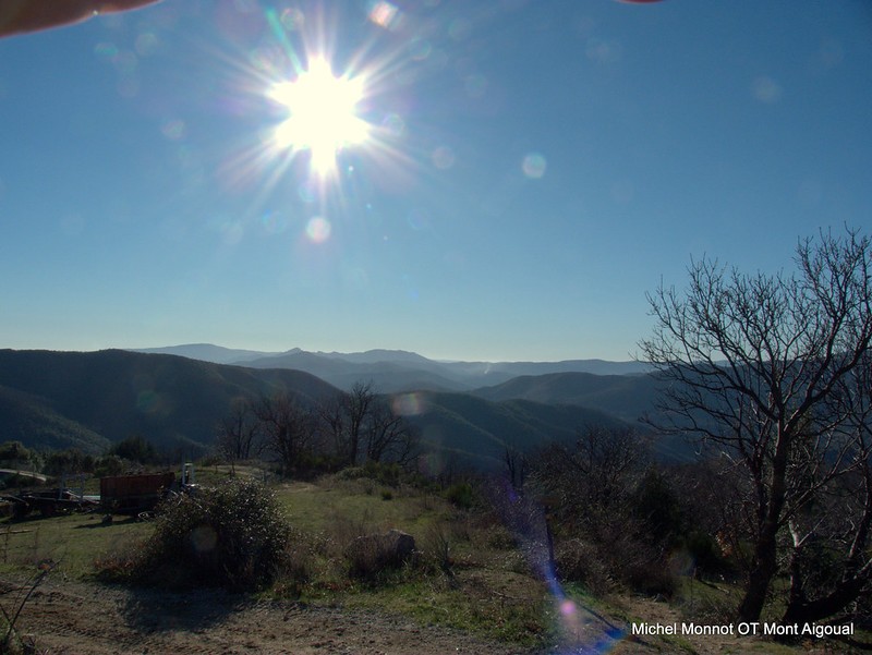 Vue de Puech Sigal vers le Pic d’Anjeau, les Rochers de la Tude et la Serrane