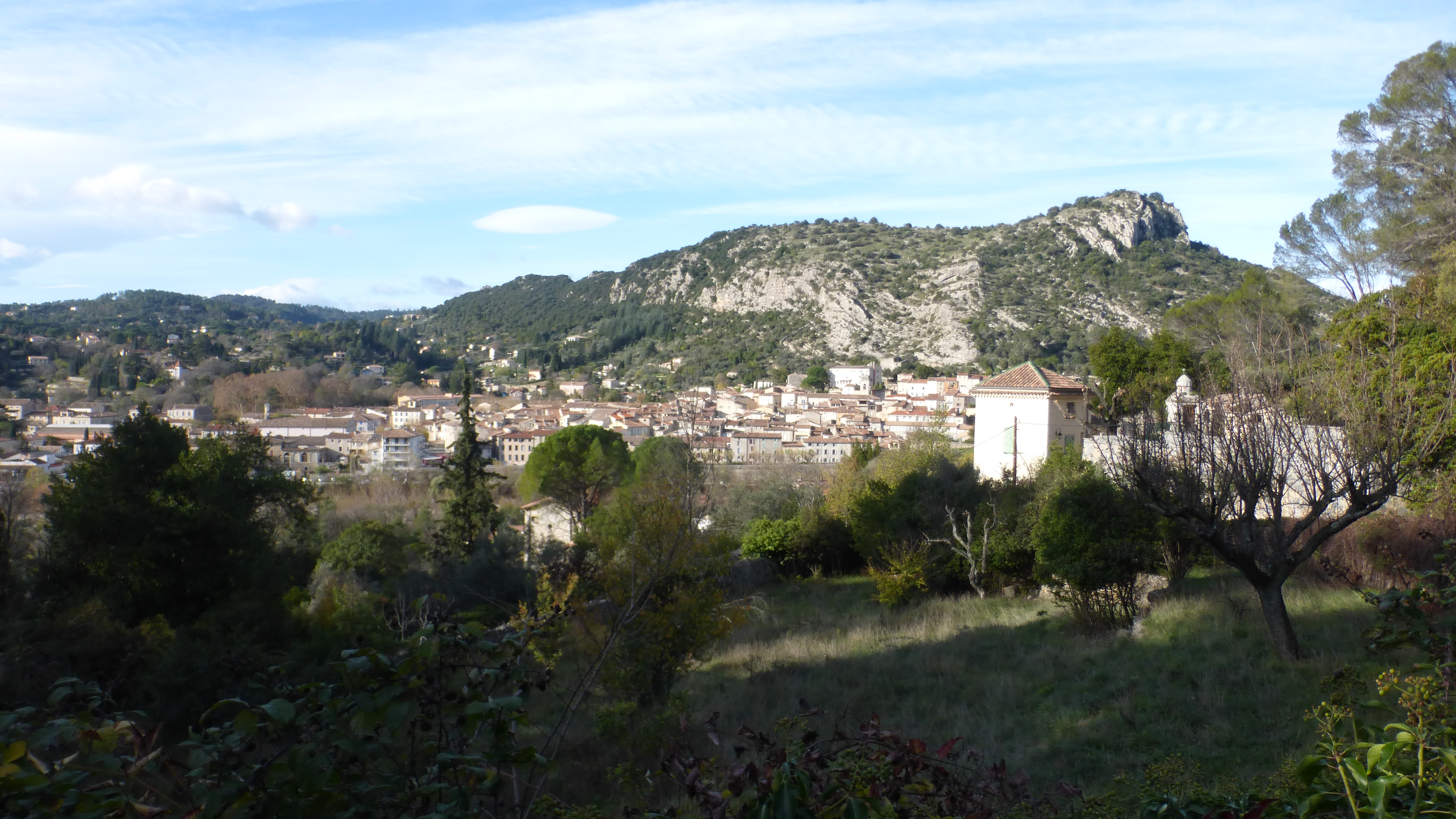 Anduze et le rocher de St-Julien